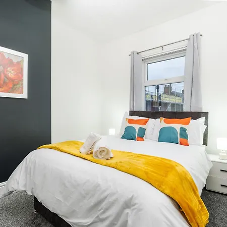 Spacious 4Br Home Near Etihad - Free Parking - 5 Min Train Station-3